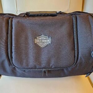 HARLEY DAVIDSON SISSY BAR LUGGAGE BAG STORAGE USED LIKE NEW